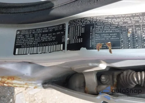 2002 BMW 325Xit из США, поврежденный, VIN WBAEP33422PF00009